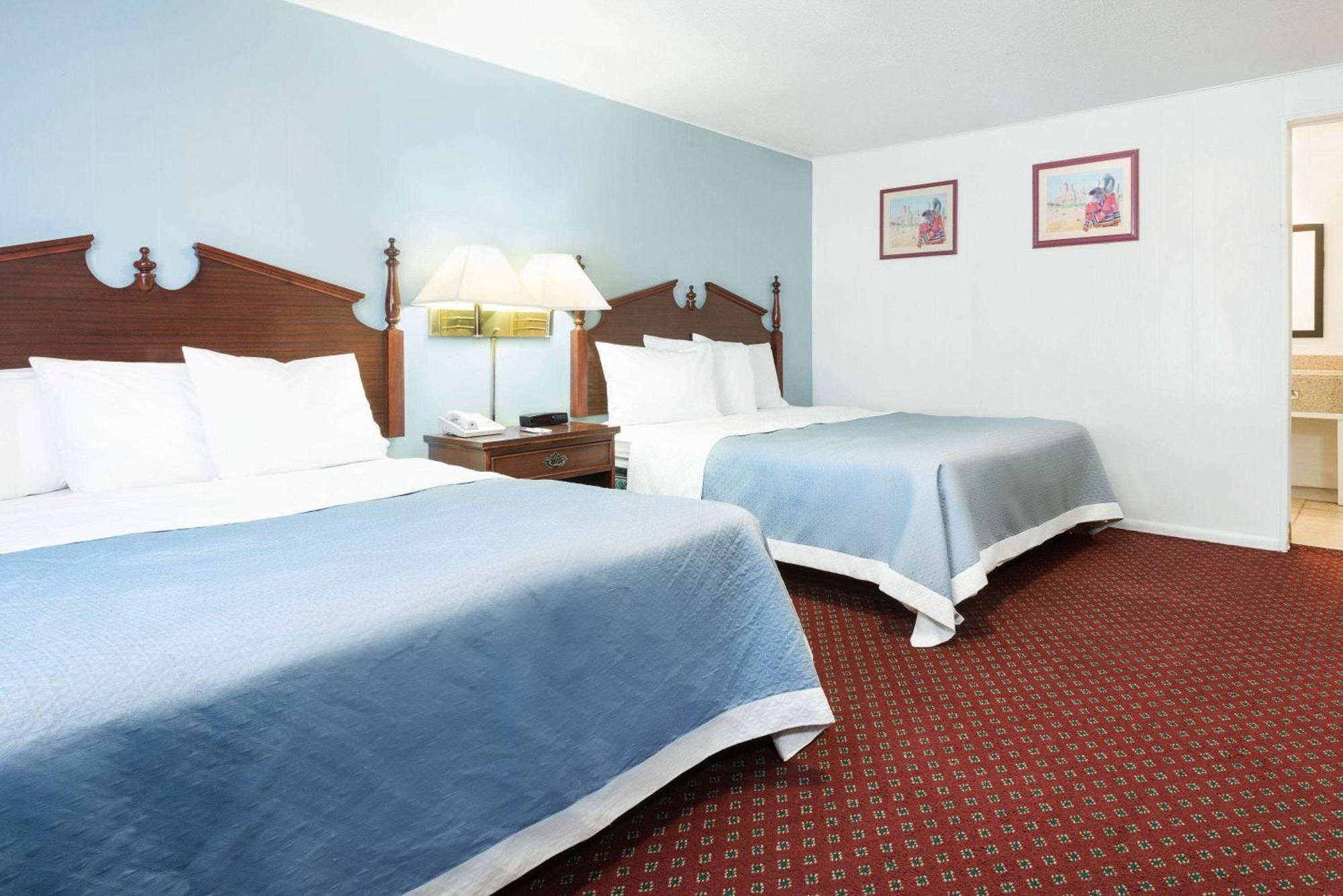 Travelodge By Wyndham Las Vegas Nm Exterior foto